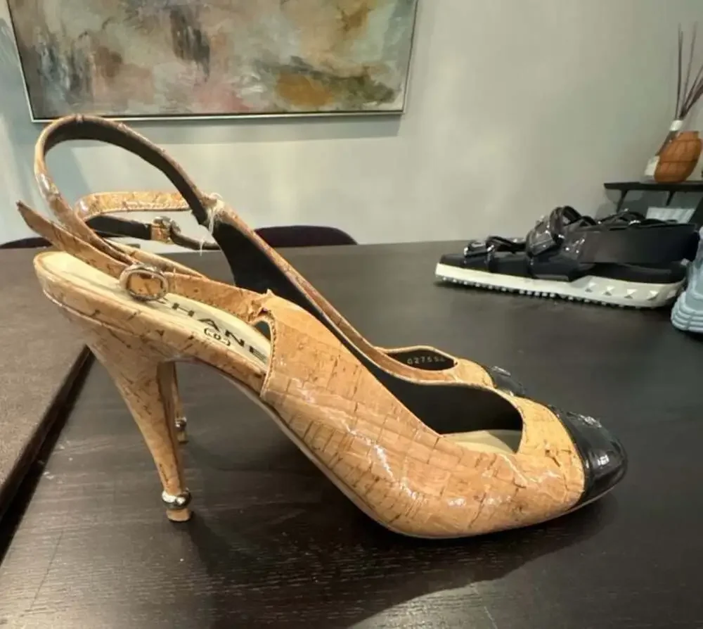 Chanel Coated Cork Black Patent Leather CC Cap-Toe Slingback Pumps 42 READ